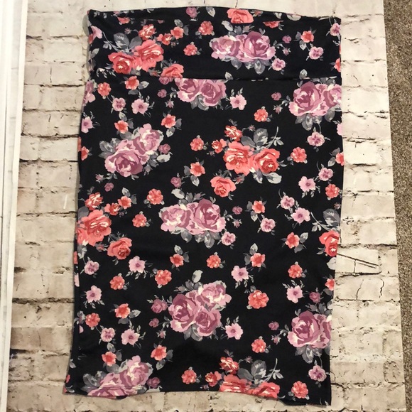 torrid Dresses & Skirts - Torrid Skirt Size 2 Floral Print